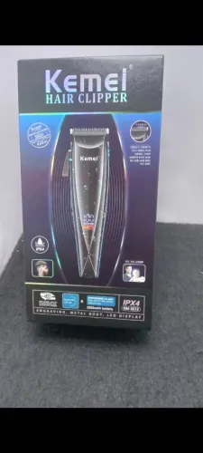 MÁQUINA DE CORTE KEMEI KM-3212 CATRACADA. * NOVA *