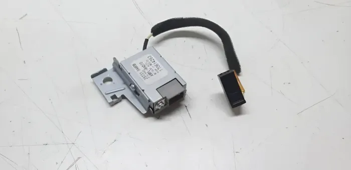 Modulo Amplificador Som Sentra 2014 15 16 17 18 19 20 2021 Cinza (Usado)