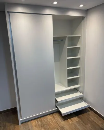 Guarda roupa de MDF