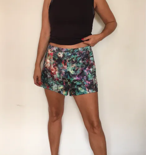 Short farm estilo alfaiataria TAM G
