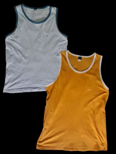 Kit 2 Camisetas Taco - branca e Amarela tamanho P semi-novas