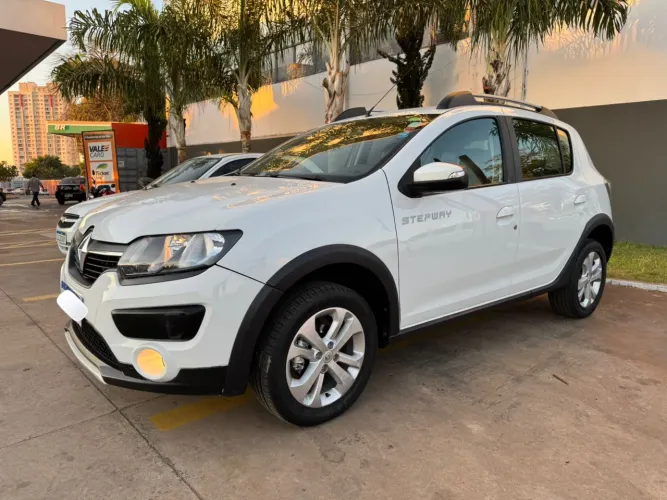 Renault Sandero Stepway Hi-power 1.6 8V 5P Usados e Novos