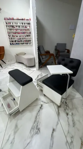 Cirandinha manicure e apoiador de pés