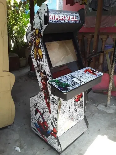 Fliperama gabinete Marvel vazio
