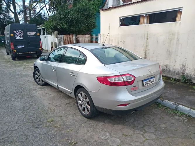 Renault Fluence Sed. Dynamique 2.0 16V Flex Aut. 2011