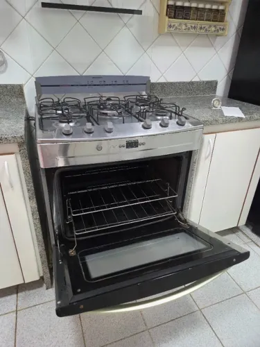 Fogão Brastemp 5 Bocas Inox com Timer Digital e Porta Espelhada - Leblon