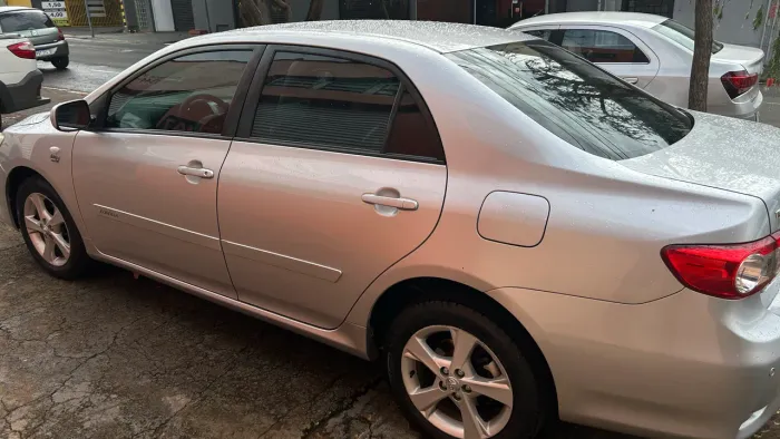 Toyota Corolla GLI 1.8 Flex 16V Aut. 2012