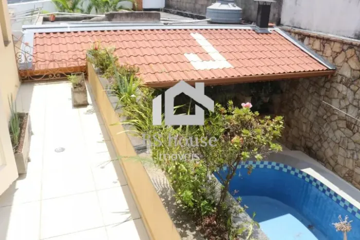 Casa com 400 m², piscina, planejados e 4 vagas - Osvaldo Cruz