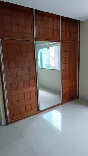 Portas de cedro para armário de embutir