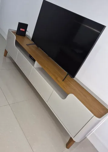 Rack / aparador sala off white / madeira
