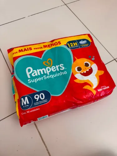 FRALDAS PAMPERS (TAMANHOS P E M)