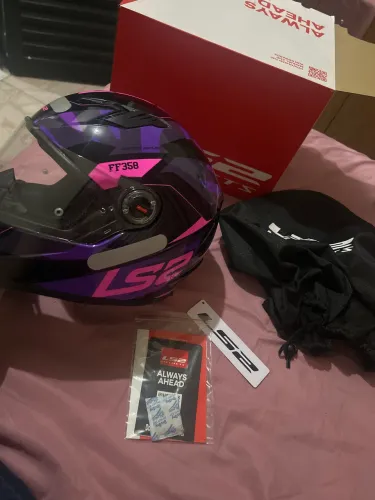 Vende se ls2 na caixa novo, aceito troca pelo draze preto e branco TAM:58