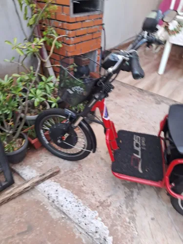 Triciclo eletrico 650