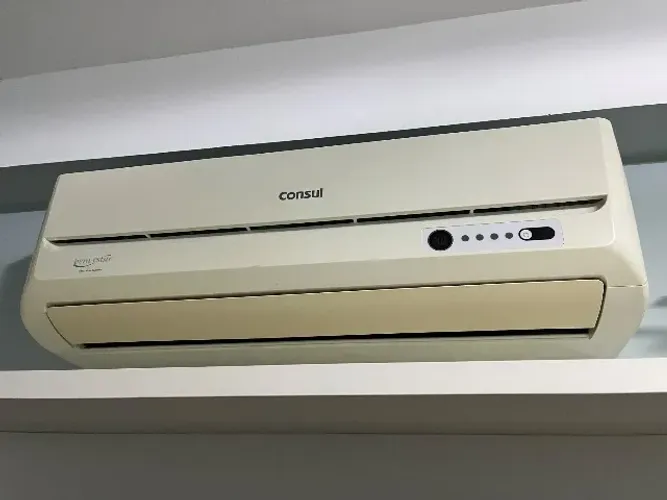 Split pouco uso 9000 btus cônsul bem estar