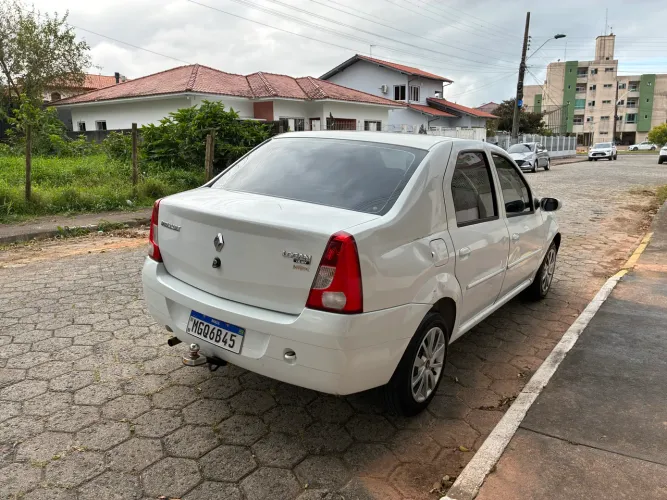Renault Logan Privilège Hi-flex 1.6 16V 4P 2009