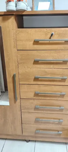 Cômoda Grande com 7 Gavetas 