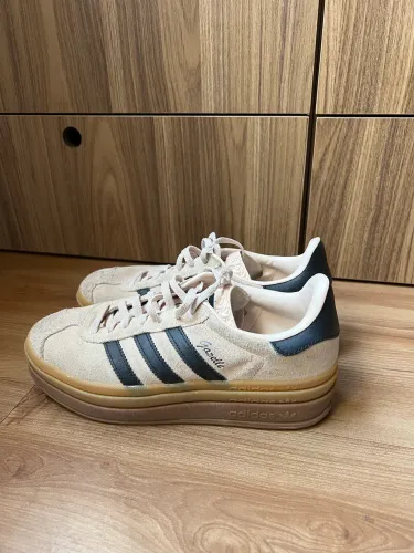 TÊNIS GAZELLE BOLD adidas Originals Bege