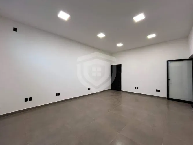 Barracão com 1100m² com 4 banheiros - Parque Paulista - Bauru / SP