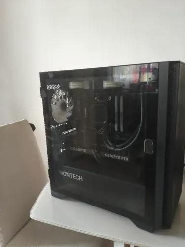 PC Gamer completo + RTX 4060 Ti 8GB + Ryzen 5 5600X + 16GB RAM + 1T NVME + 256GB SSD