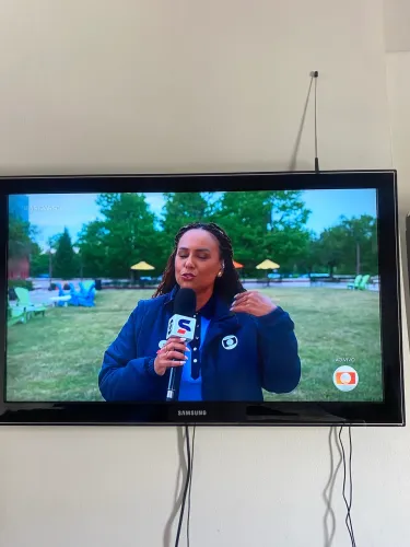 Tv 40 polegadas + conversor para internet