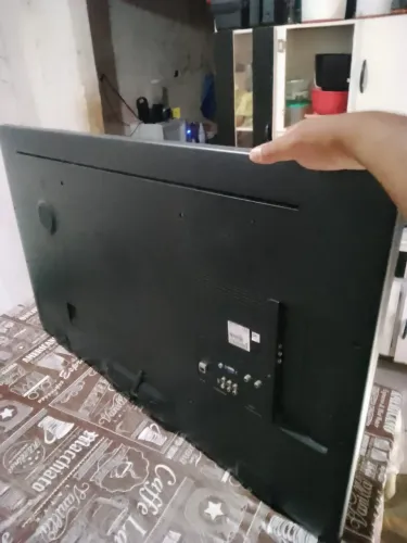 ? TV Philips 42? - Não liga - Para conserto ou peças