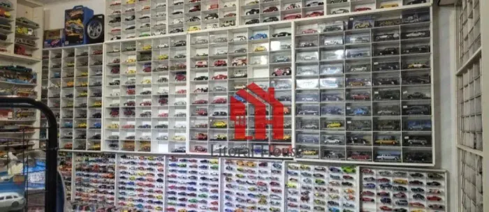 Loja de miniaturas, modelismo, colecionáveis, antiguidades e brinquedos.