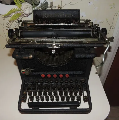Máquina de escrever Remington No. 12