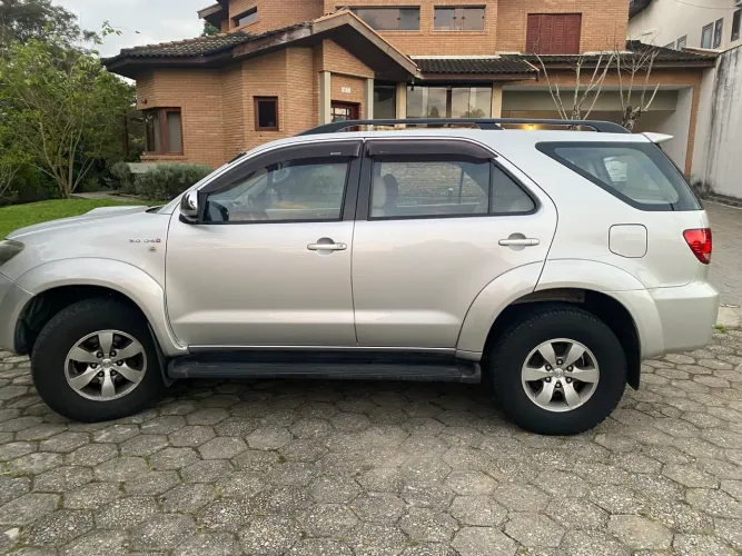 Toyota Hilux SW4 SRV D4-d 4X4 3.0 TDI Dies. AUT 2007