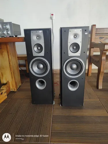 Par de caixas torres jbl N38 ll 