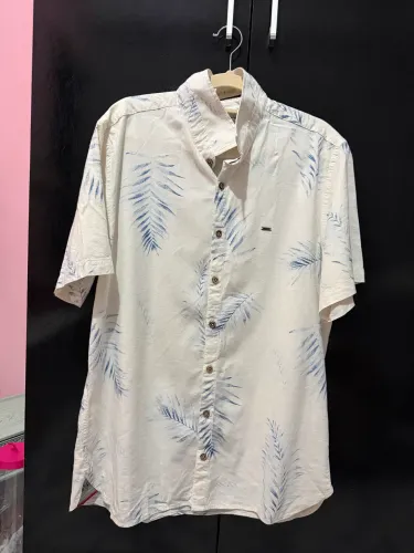 Lote de blusas GG Skyler e DLT