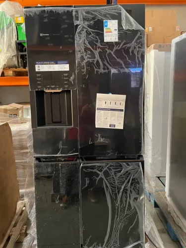 GELADEIRA ELECTROLUX PRO SERIES IQ8IB - BLACK GLASS - NOVA E LACRADA