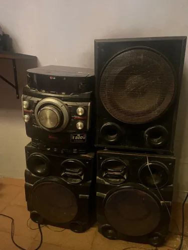 LG XBOOM 1800W RMS Bluetooth - Som Potente