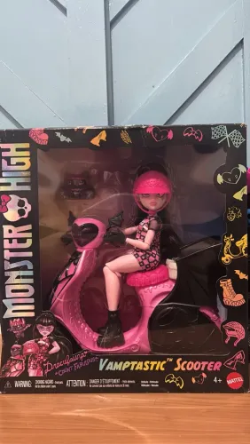 Draculaura Vamptastic Scooter - Lacrada ?