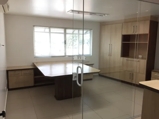 Sala comercial para locação no Capao Raso.