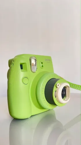 Câmera Instantânea Fujifilm Instax Mini 9 Lime Green + Caixa