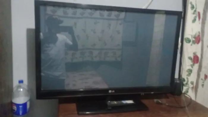 Vendo televisão de 42 polegadas 