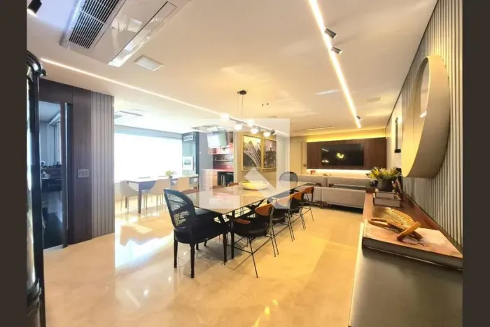 Apartamento à Venda - Coração de Jesus, 4 Quartos, 144 m2