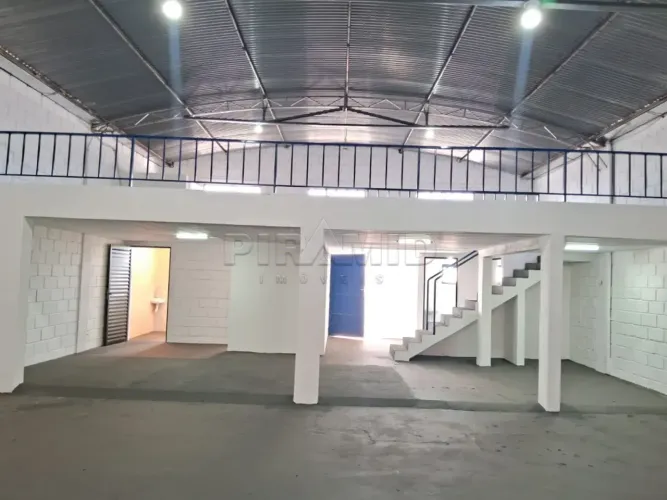 Salão comercial com 257,89m², bairro Campos Eliseos, Zona Norte de Ribeirão Preto/SP.