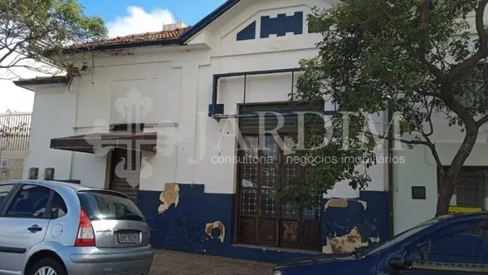 EXELENTE LOCALIZAÇÃO NA ÁREA CENTRAL