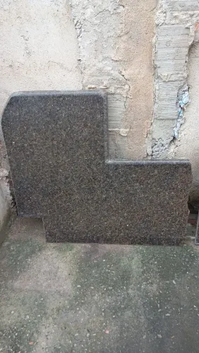 Peças de granito