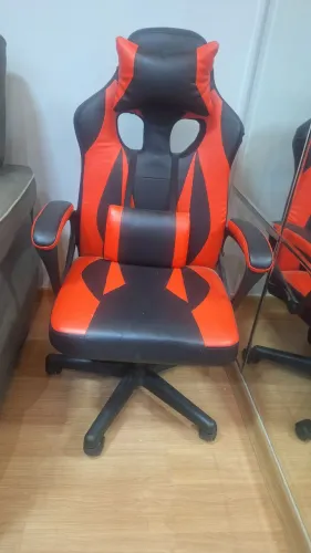 Cadeira gamer 120 KG perfeitas condições
