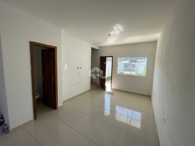 Casa à venda no Jardim Residencia Cardeal, com 2 suites e 2 vagas. Bairro Morretes