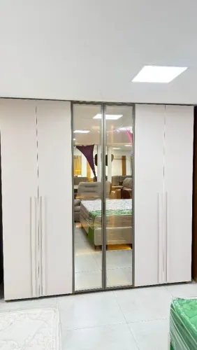 Vendo Roupeiros Modernita casal novos de fábrica 