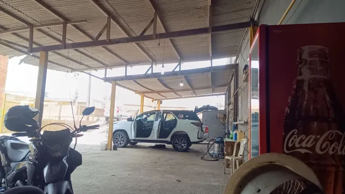 Vaga para lavador e arrematador de carro