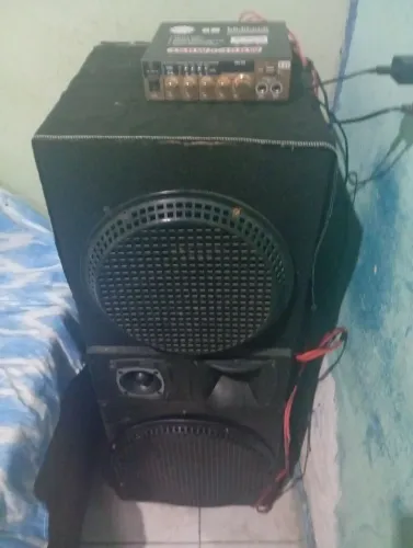 Vendo som completo r$ 600 número para contato e o WhatsApp *93
