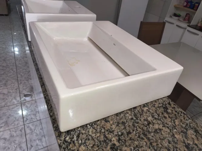 Duas cubas quadrada DECA