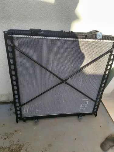 Radiador DAF new XF três meses de uso 