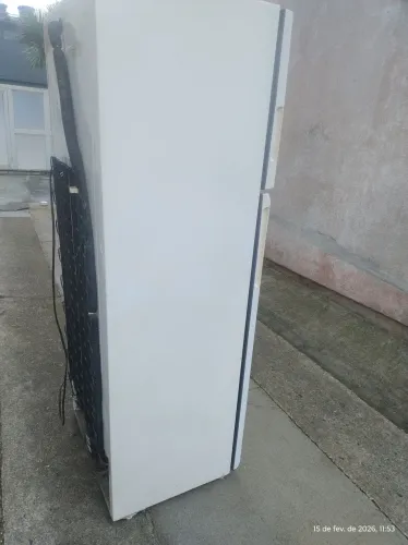 Geladeira Eletrolux 380L