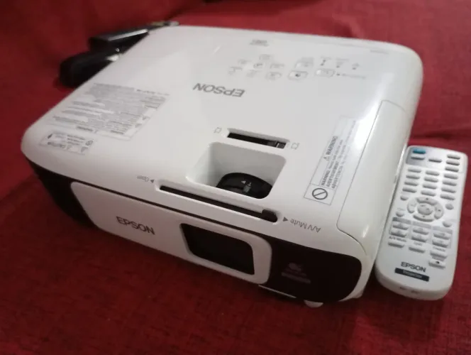 Projetor Epson U42 3600l