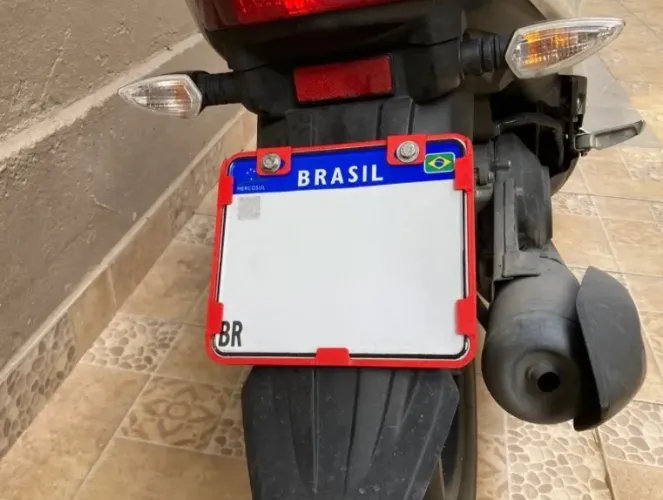 Suporte de placa 